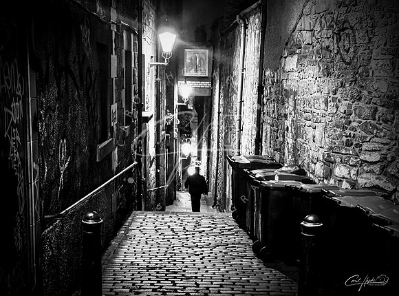 Magical alley ways in Edinburgh